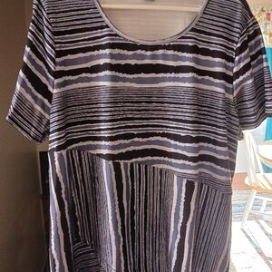 SHEIN Black and White Short Sleeve Tee